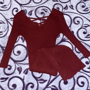 Small Takeout Dress. V neck. Strapped back. Very stretchy & flattering. Maroon.
